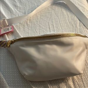 STONEY CLOVER x TARGET WHITE FANNY PACK 🌈